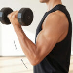 Cara-Melakukan-Gerakan-Hammer-Curl-Guna-Mempertebal-Otot-Lengan-Bagian-Samping